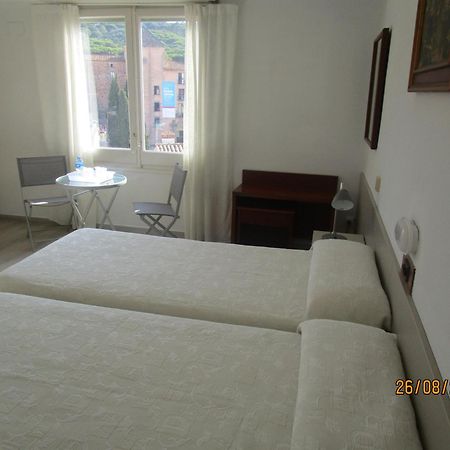 Hotel Apartaments Gesoria Porta Ferrada سان فيليو ذي غيشولس المظهر الخارجي الصورة