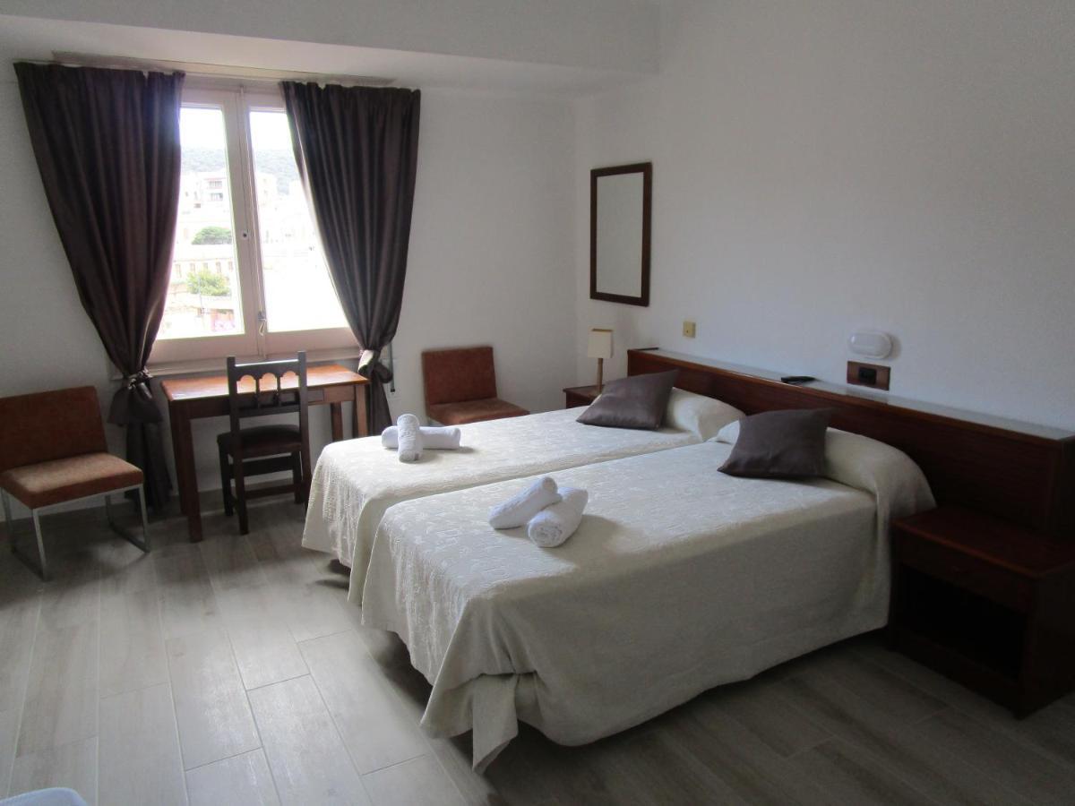 Hotel Apartaments Gesoria Porta Ferrada سان فيليو ذي غيشولس المظهر الخارجي الصورة