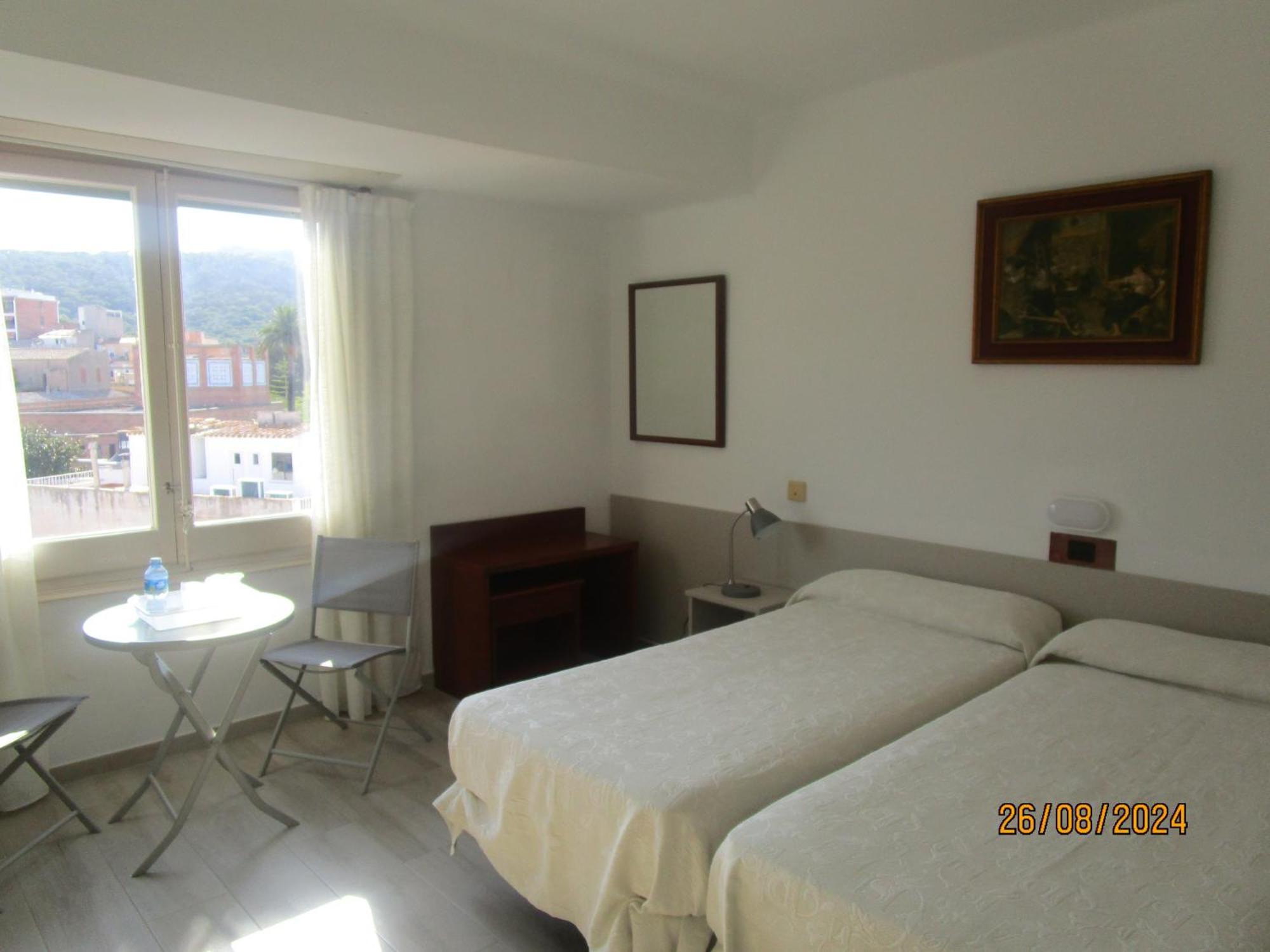 Hotel Apartaments Gesoria Porta Ferrada سان فيليو ذي غيشولس المظهر الخارجي الصورة