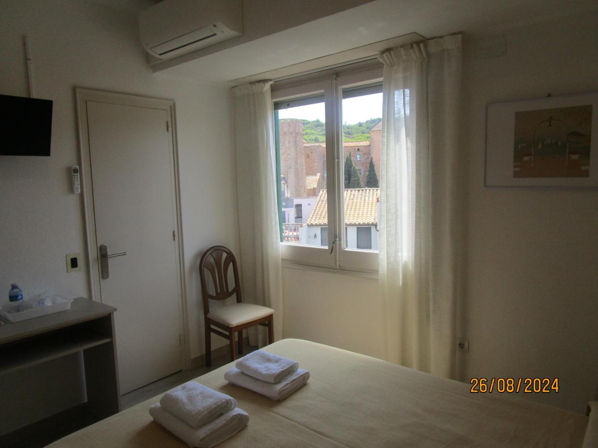 Hotel Apartaments Gesoria Porta Ferrada سان فيليو ذي غيشولس المظهر الخارجي الصورة