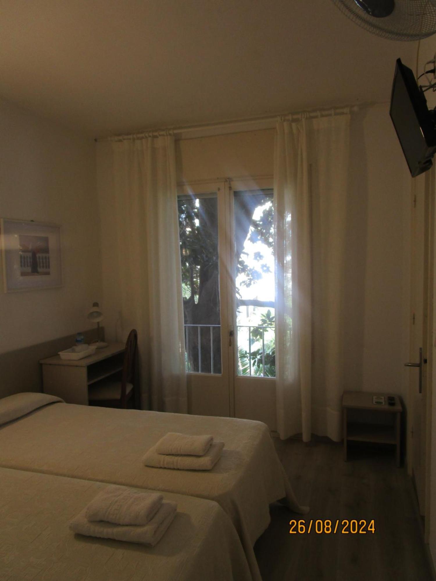 Hotel Apartaments Gesoria Porta Ferrada سان فيليو ذي غيشولس المظهر الخارجي الصورة