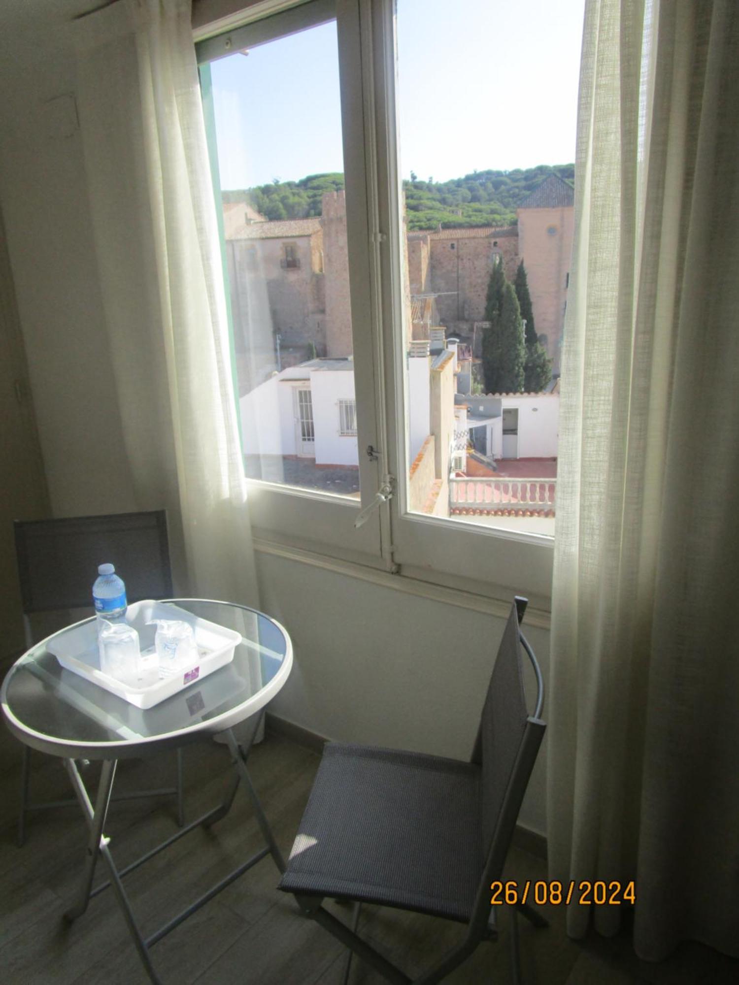 Hotel Apartaments Gesoria Porta Ferrada سان فيليو ذي غيشولس المظهر الخارجي الصورة