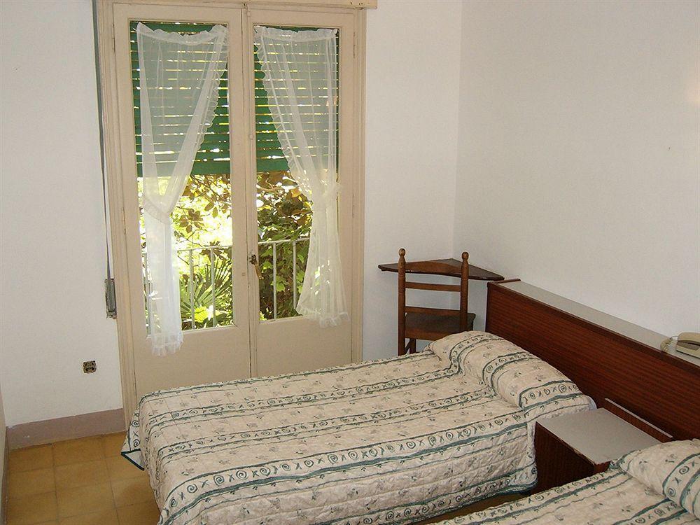 Hotel Apartaments Gesoria Porta Ferrada سان فيليو ذي غيشولس المظهر الخارجي الصورة
